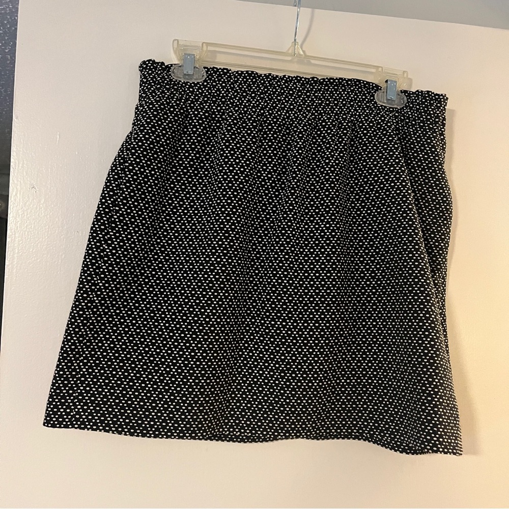 Black and white jcrew skirt
